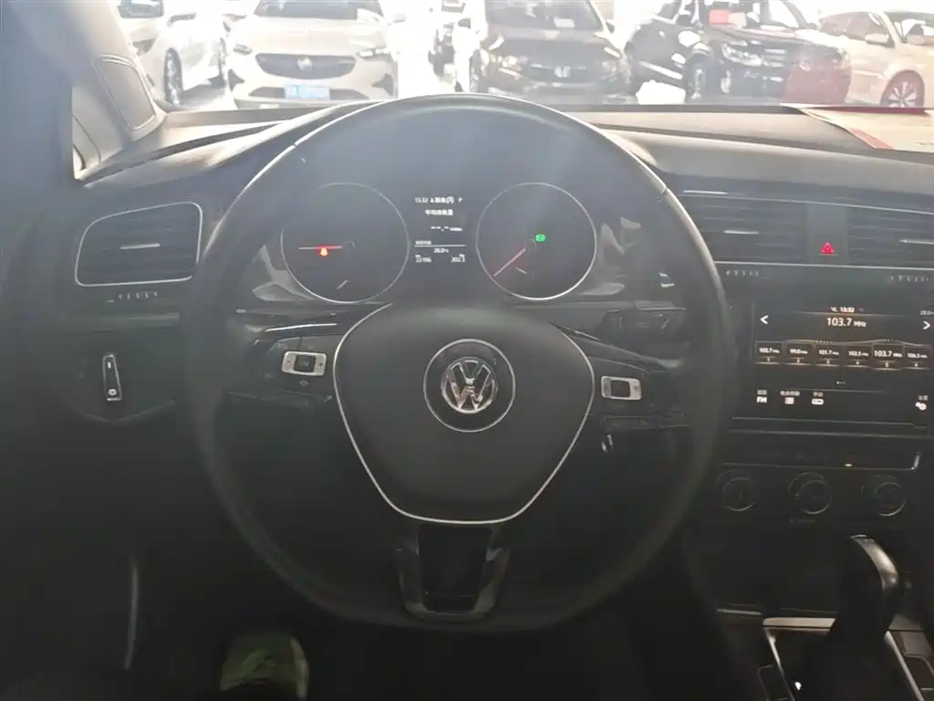 Volkswagen Golf 2019 200TSI DSG Comfort Progressive China VI