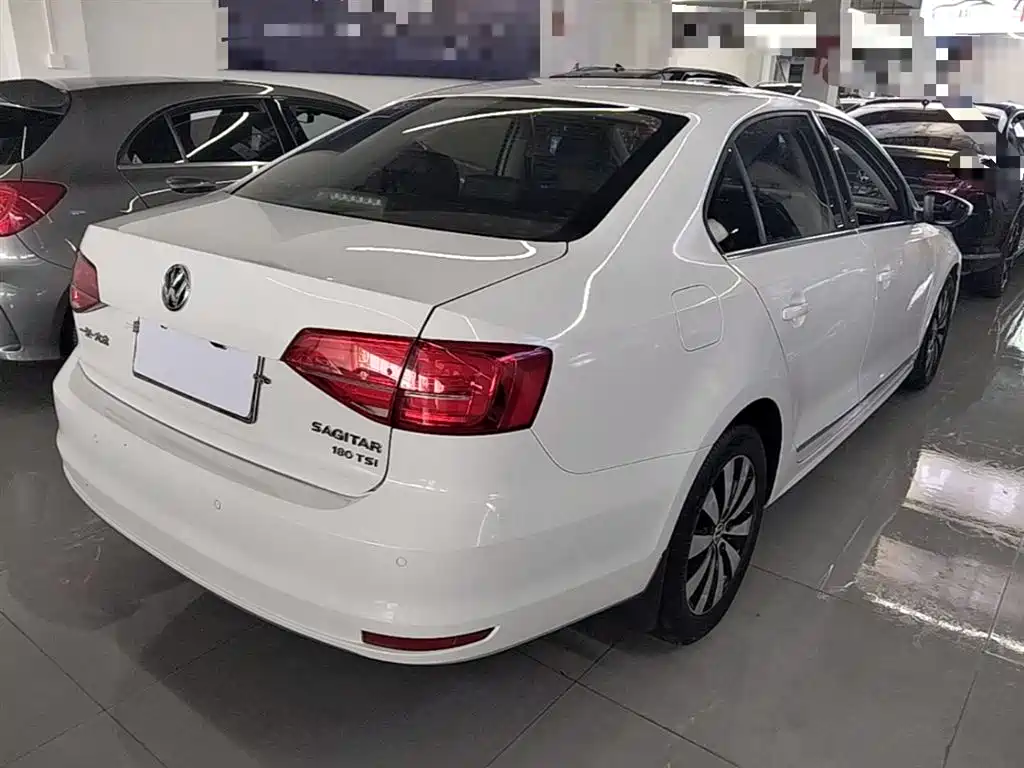 Volkswagen Sagitar 2018 180TSI DSG Premium Edition