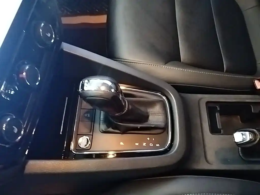 Volkswagen Sagitar 2018 180TSI DSG Premium Edition