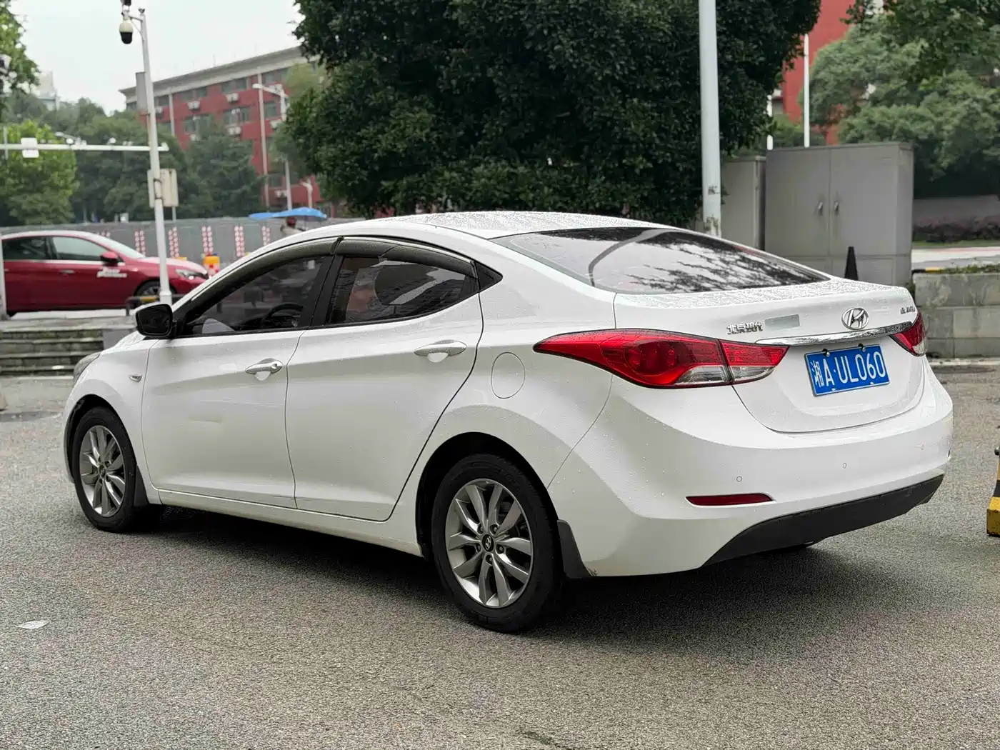 Hyundai Langdong 2015 1.6L Auto Trend