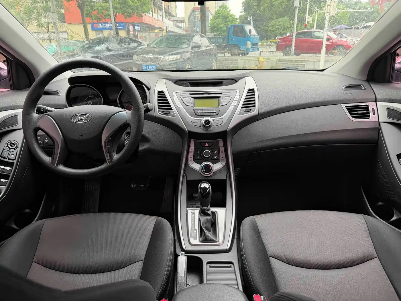 Hyundai Langdong 2015 1.6L Auto Trend