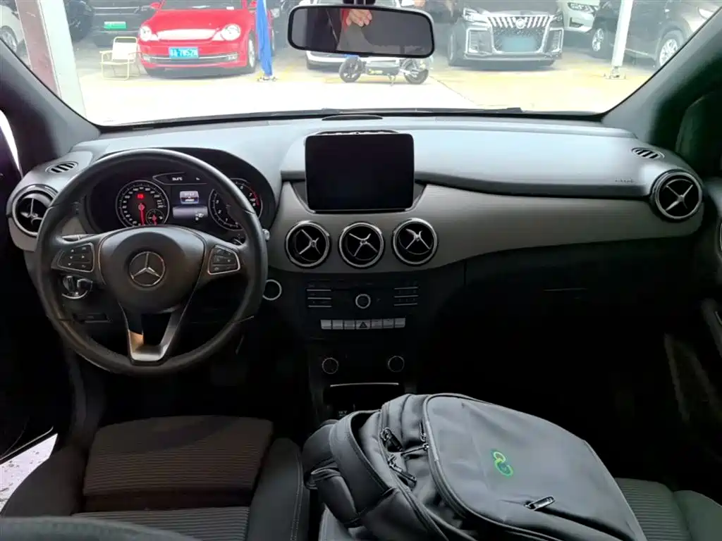 Mercedes-Benz Mercedes-Benz B-Class 2017 B 180