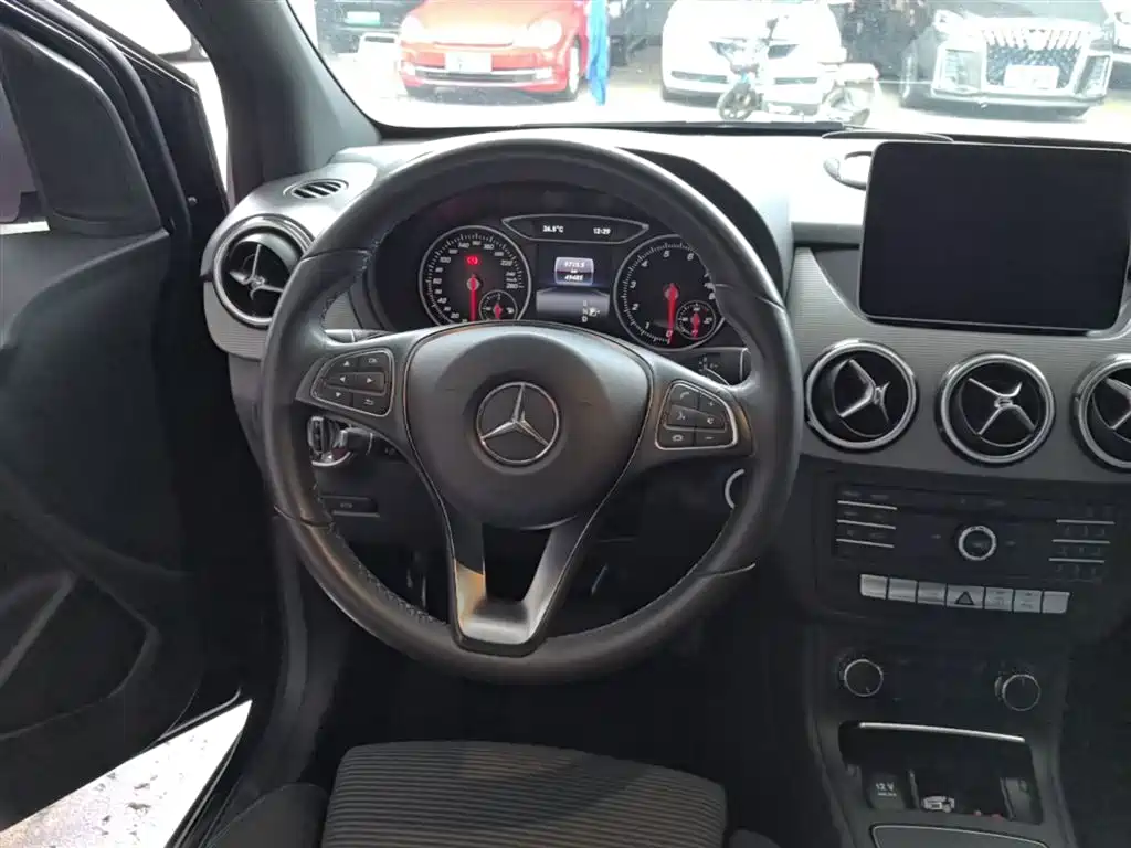 Mercedes-Benz Mercedes-Benz B-Class 2017 B 180
