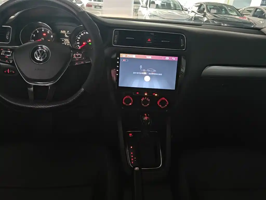 Volkswagen Sagitar 2018 1.6L Automatic Comfort
