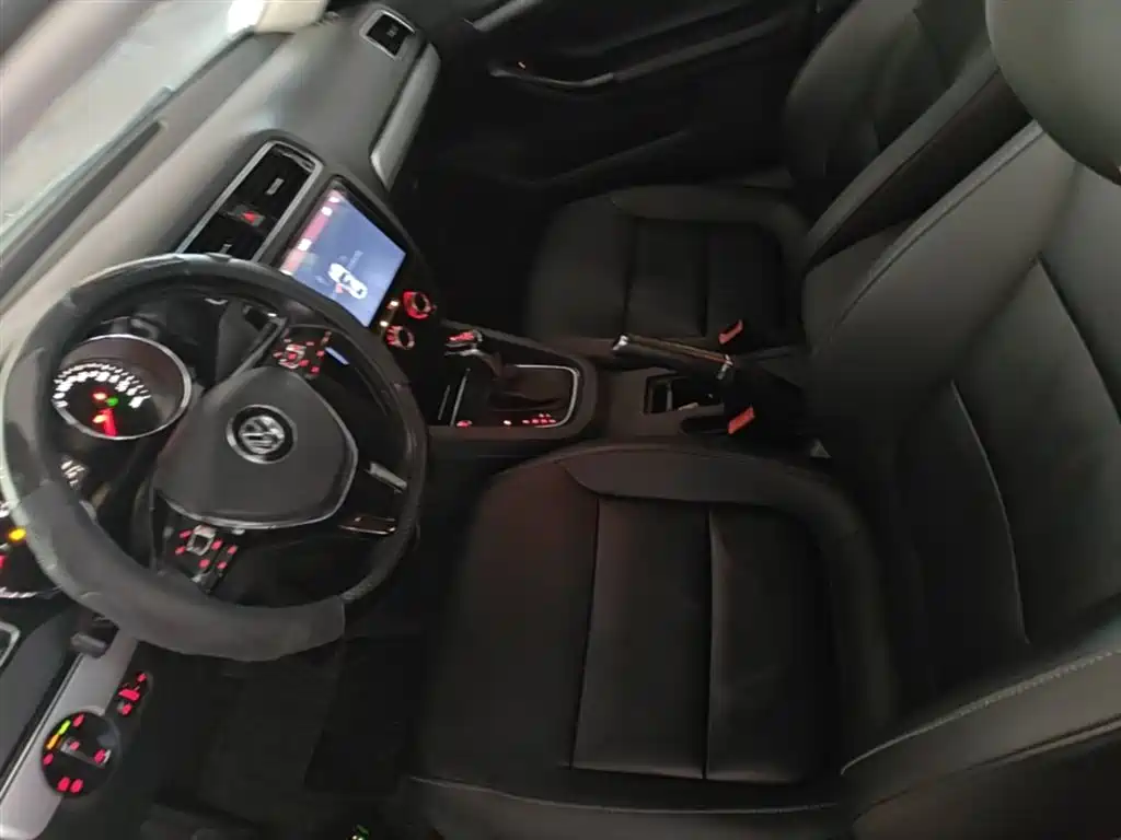Volkswagen Sagitar 2018 1.6L Automatic Comfort