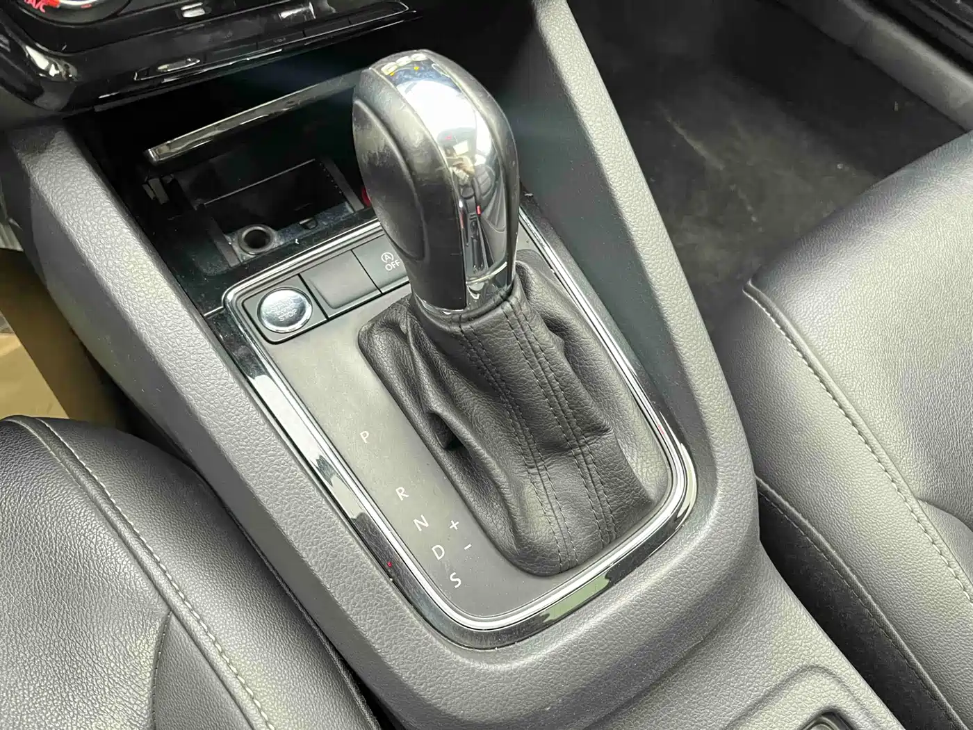 Volkswagen Sagitar 2018 280TSI DSG Comfort