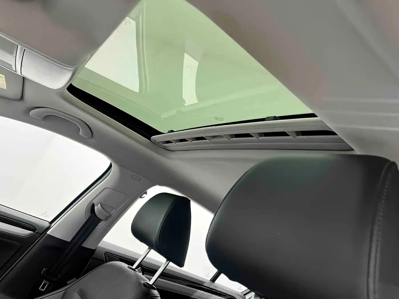 Volkswagen Sagitar 2018 280TSI DSG Comfort