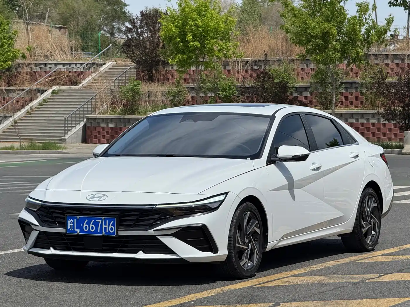 Hyundai Elantra 2023 Model 1.5L CVT LUX Premium Edition