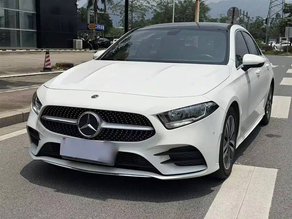Mercedes-Benz Mercedes-Benz A-Class 2019 A 180 L Sport Sedan