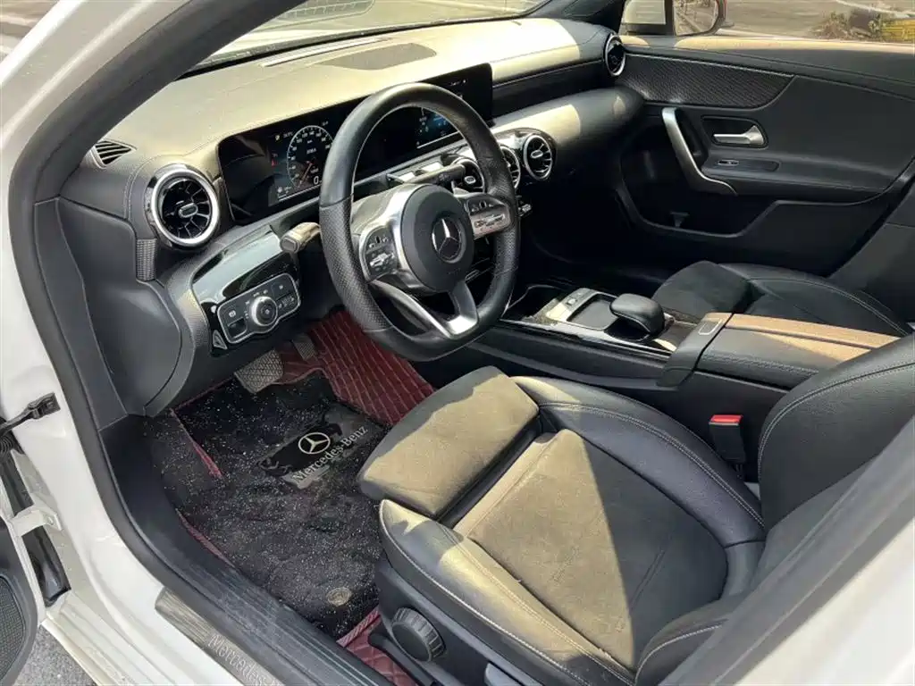 Mercedes-Benz Mercedes-Benz A-Class 2019 A 180 L Sport Sedan
