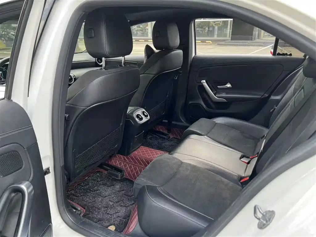 Mercedes-Benz Mercedes-Benz A-Class 2019 A 180 L Sport Sedan