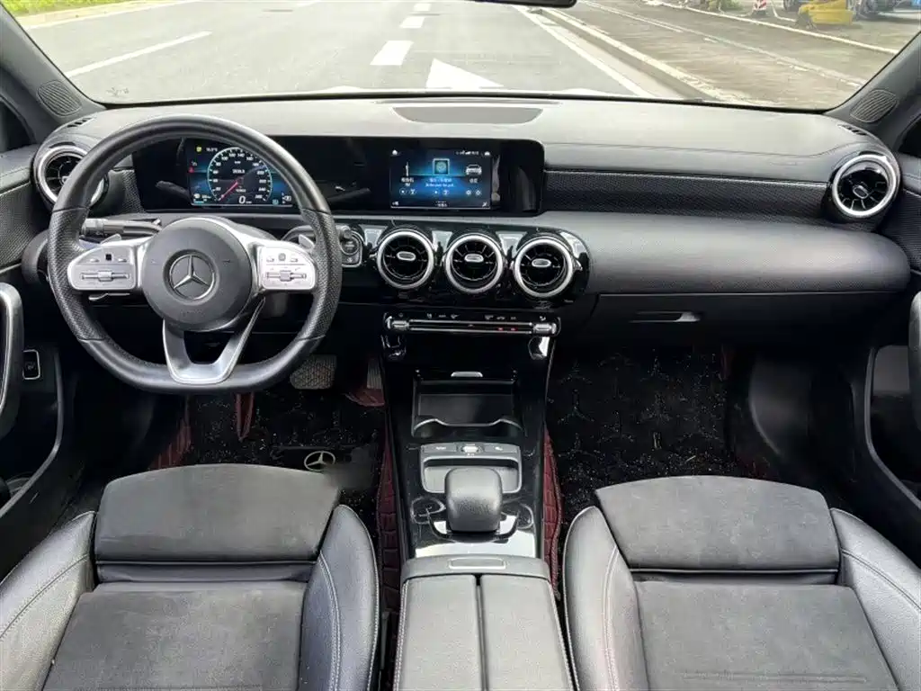 Mercedes-Benz Mercedes-Benz A-Class 2019 A 180 L Sport Sedan