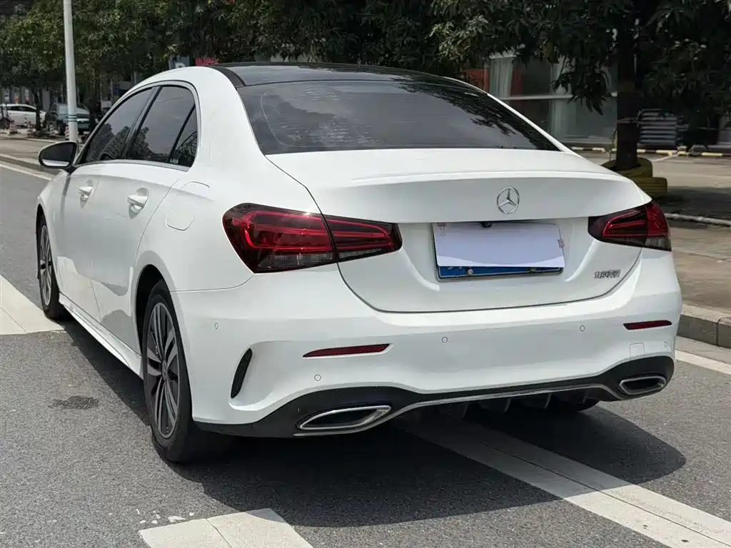 Mercedes-Benz Mercedes-Benz A-Class 2019 A 180 L Sport Sedan