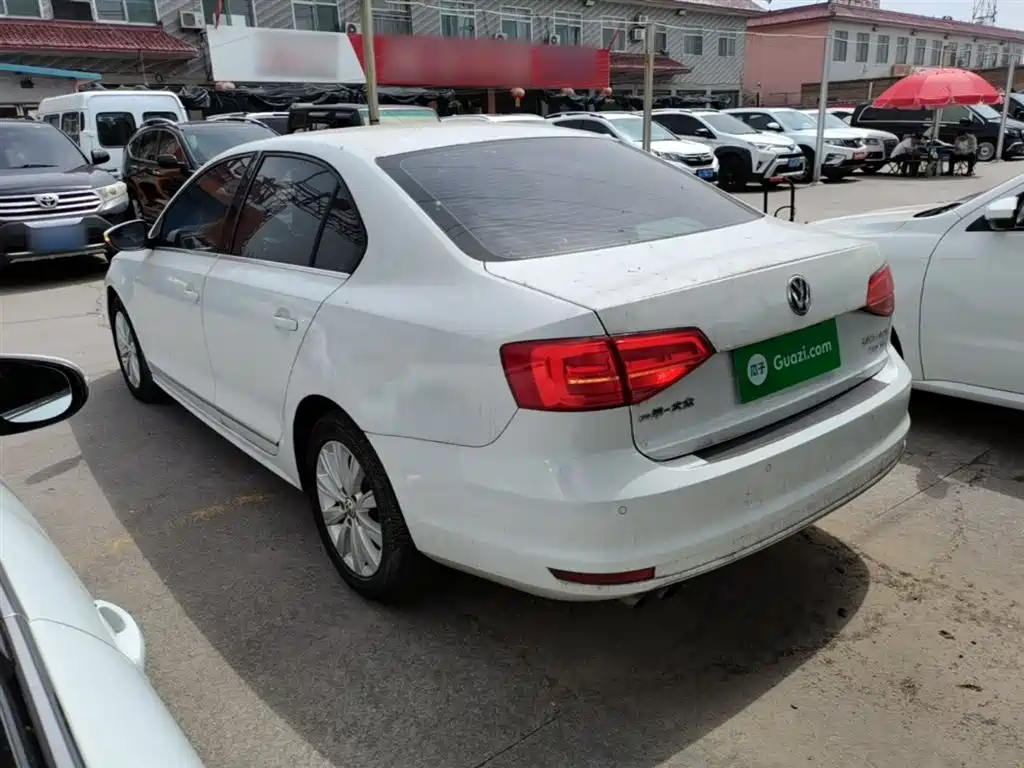 Volkswagen Sagitar 2016 230TSI 25th Anniversary Edition