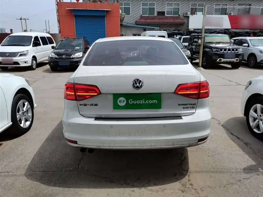 Volkswagen Sagitar 2016 230TSI 25th Anniversary Edition