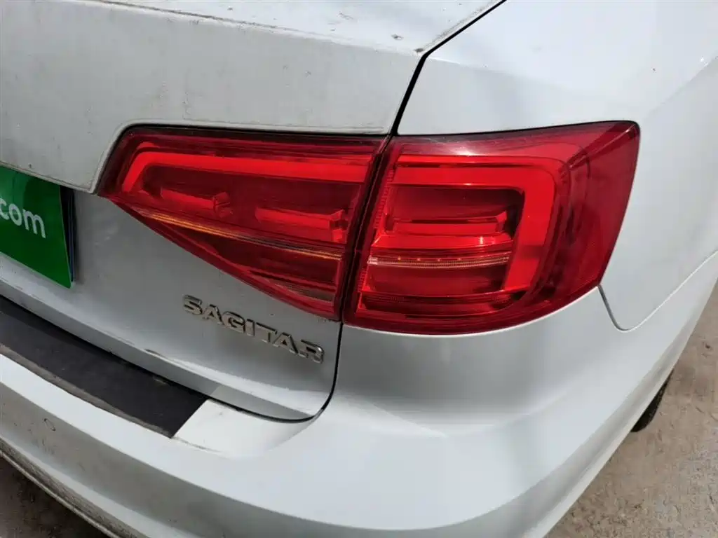 Volkswagen Sagitar 2016 230TSI 25th Anniversary Edition