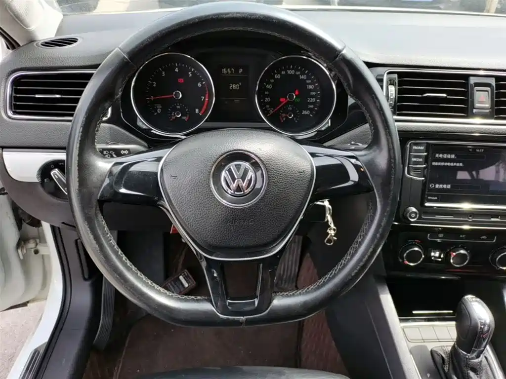 Volkswagen Sagitar 2016 230TSI 25th Anniversary Edition