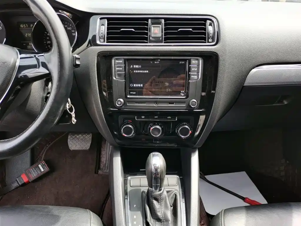 Volkswagen Sagitar 2016 230TSI 25th Anniversary Edition