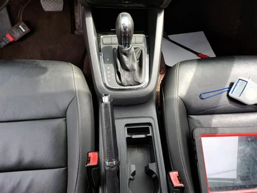 Volkswagen Sagitar 2016 230TSI 25th Anniversary Edition
