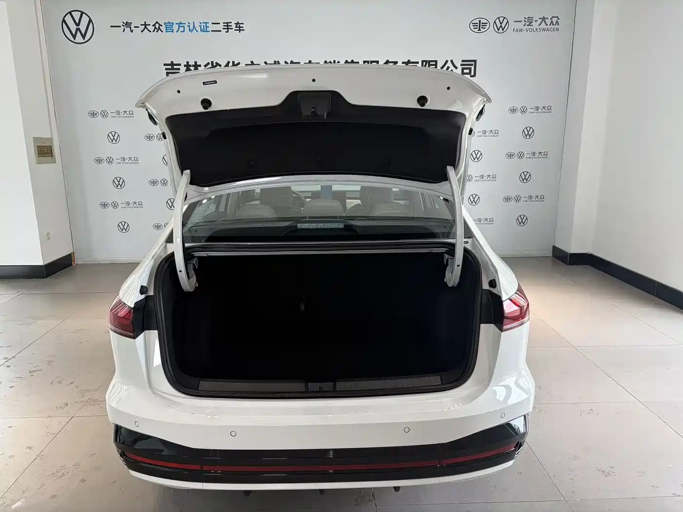 Volkswagen Sagitar 2026 S 1.5L Base Model