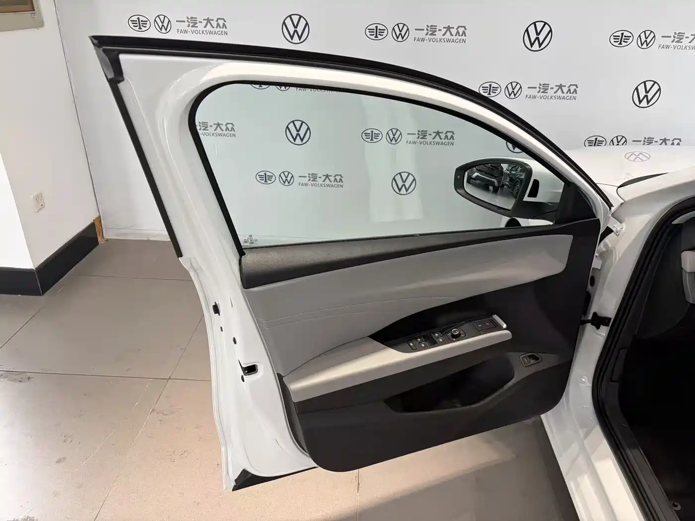 Volkswagen Sagitar 2026 S 1.5L Base Model