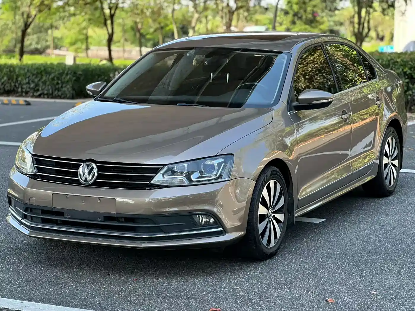Volkswagen Sagitar 2017 180TSI Automatic Leading