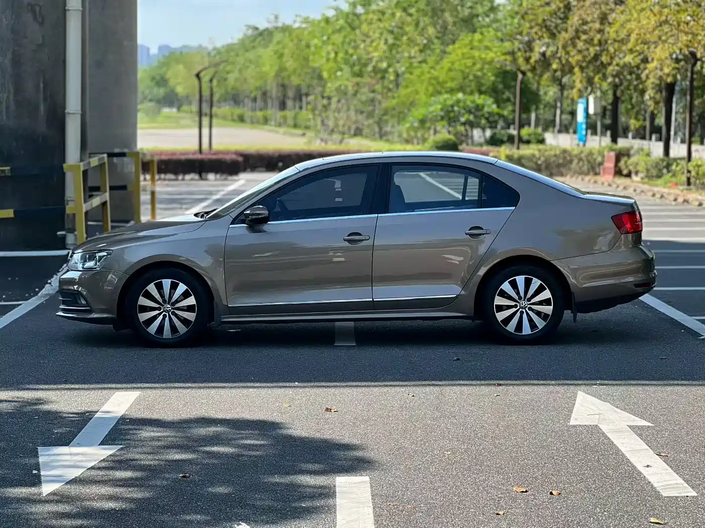 Volkswagen Sagitar 2017 180TSI Automatic Leading