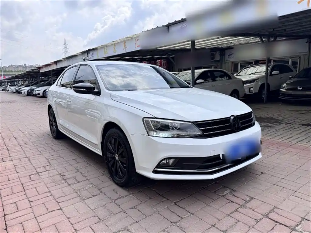 Volkswagen Sagitar 2015 1.6L Manual Comfort