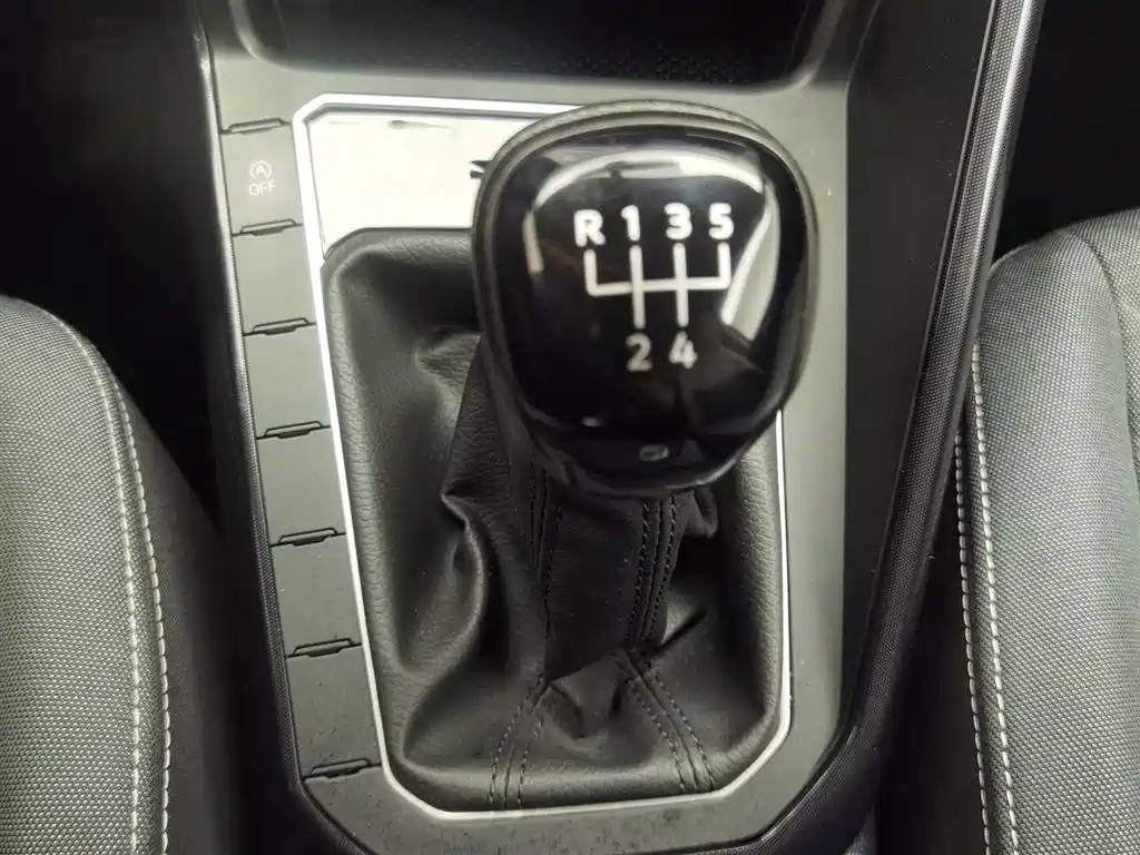 Volkswagen Lavida 2023 XRUI 1.5L Manual New Comfort Edition