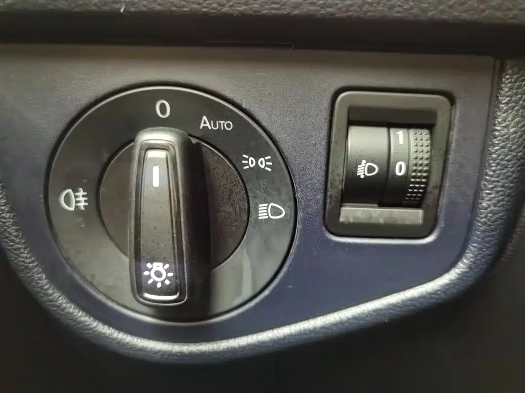 Volkswagen Lavida 2023 XRUI 1.5L Manual New Comfort Edition