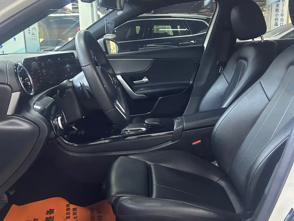 Mercedes-Benz Mercedes-Benz A-Class 2022 A 180 L Sport Sedan