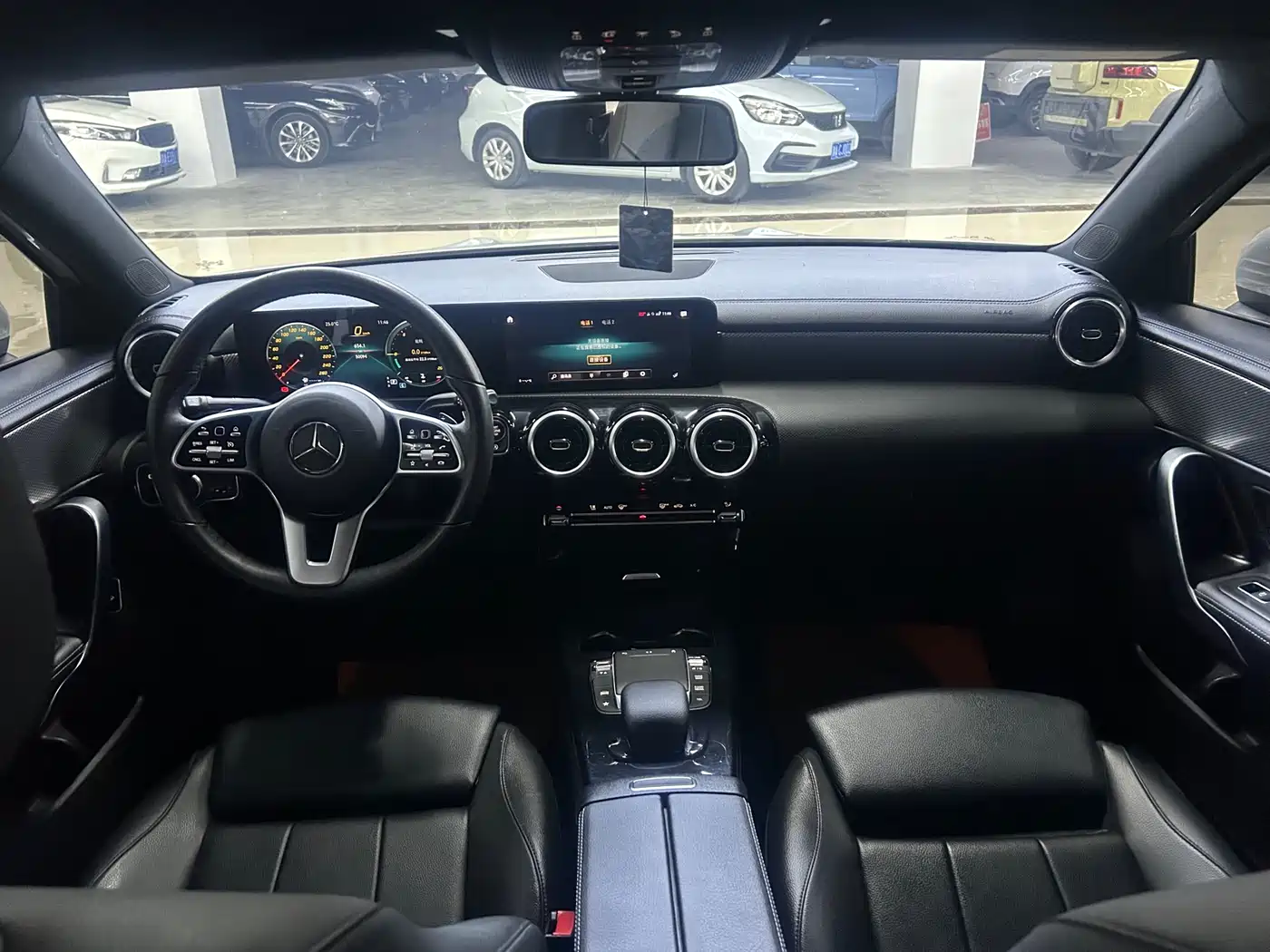 Mercedes-Benz Mercedes-Benz A-Class 2022 A 180 L Sport Sedan