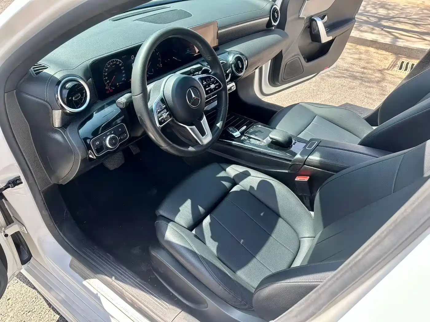 Mercedes-Benz Mercedes-Benz A-Class 2022 A 180 L Sport Sedan