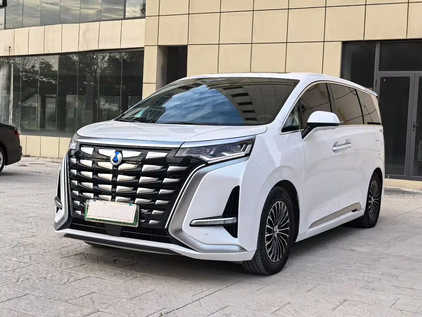 Denza Denza D9 2022 DM-i 970 AWD Flagship