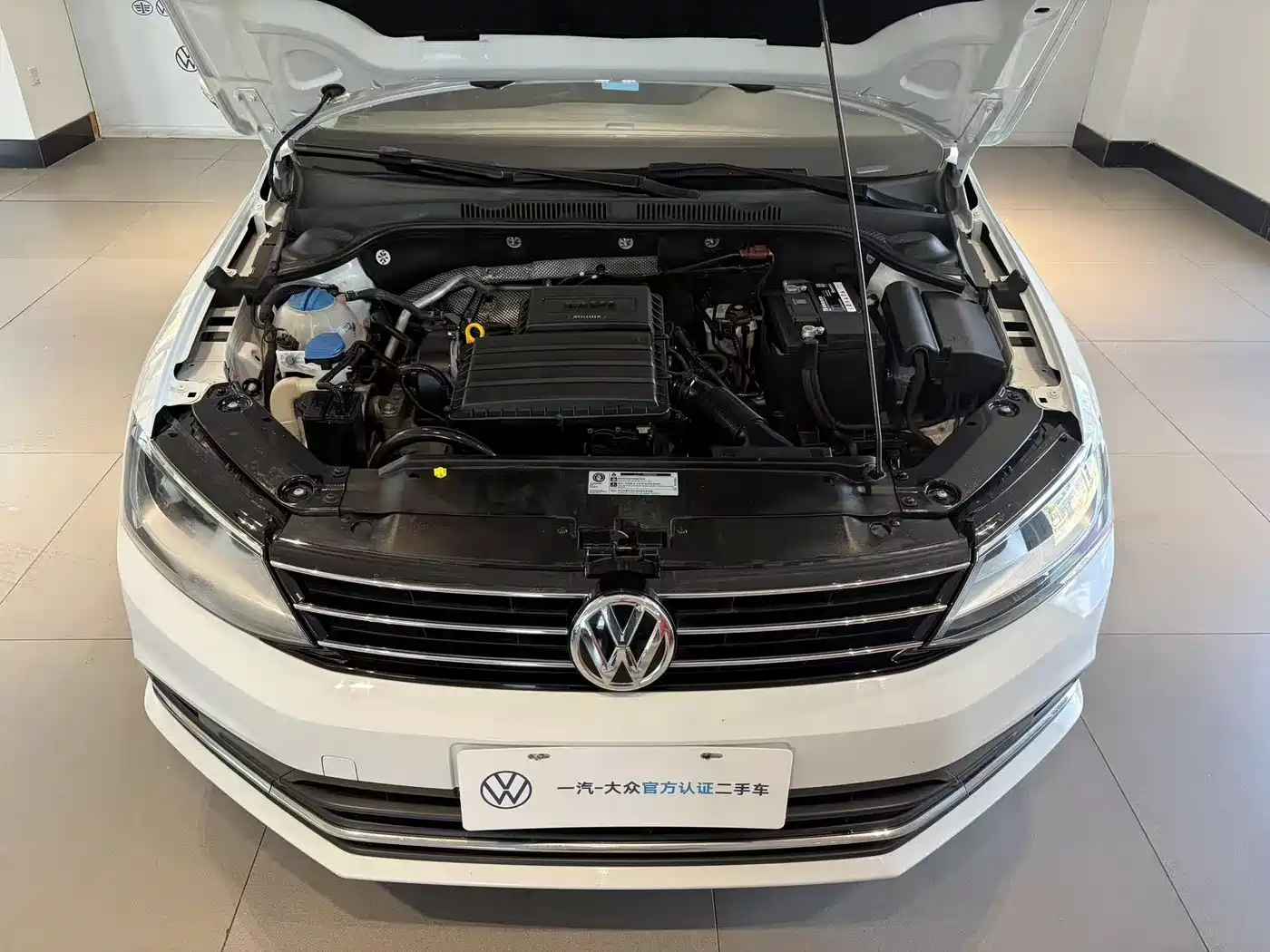 Volkswagen Sagitar 2018 1.6L Automatic Comfort