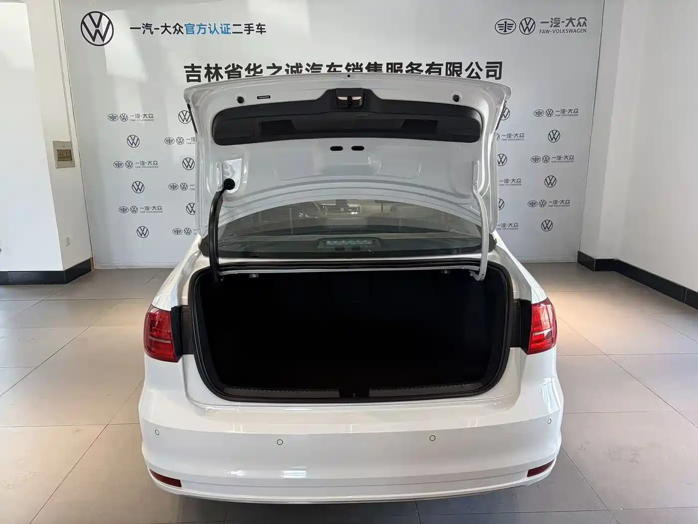 Volkswagen Sagitar 2018 1.6L Automatic Comfort