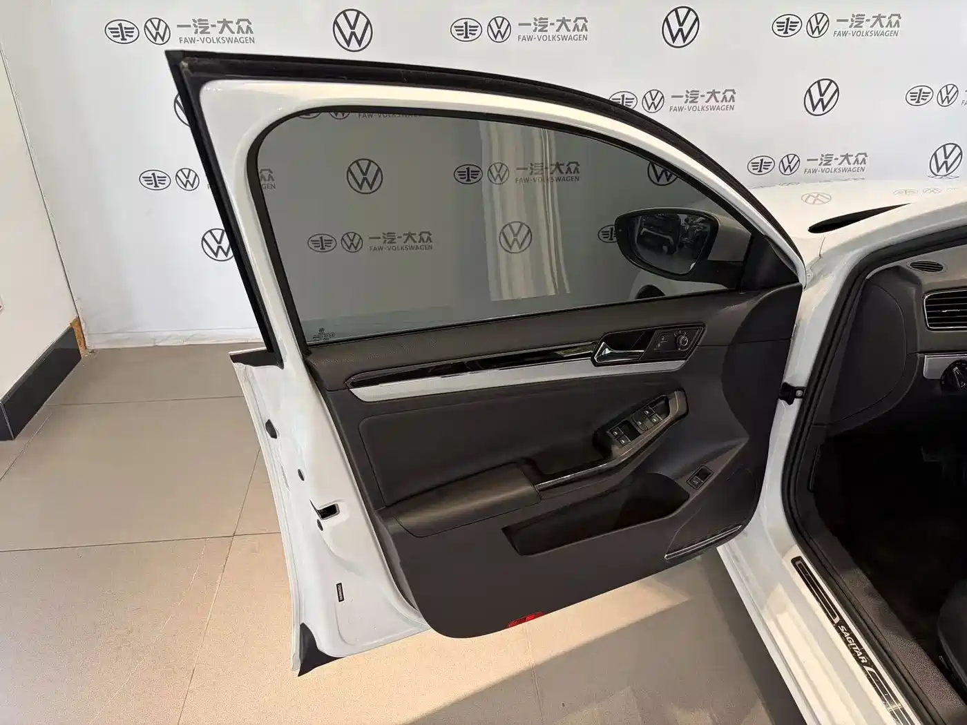 Volkswagen Sagitar 2018 1.6L Automatic Comfort
