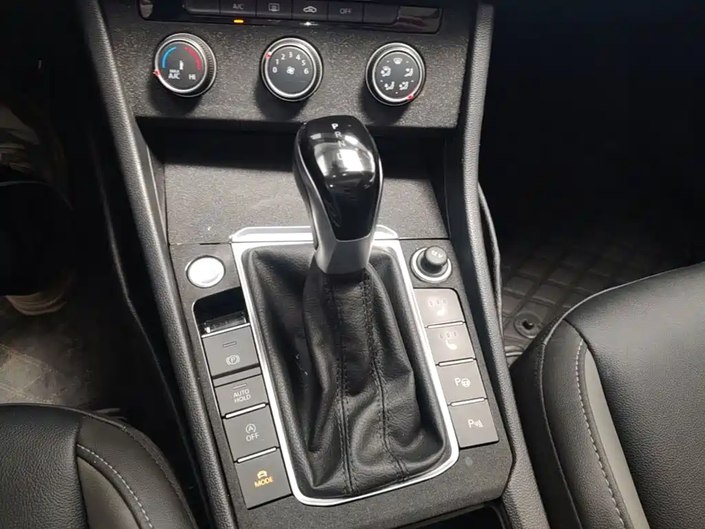 Volkswagen Sagitar 2021 280TSI DSG Surpassing Edition