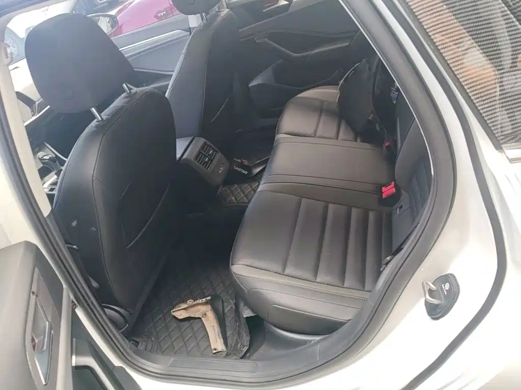 Volkswagen Sagitar 2021 280TSI DSG Surpassing Edition