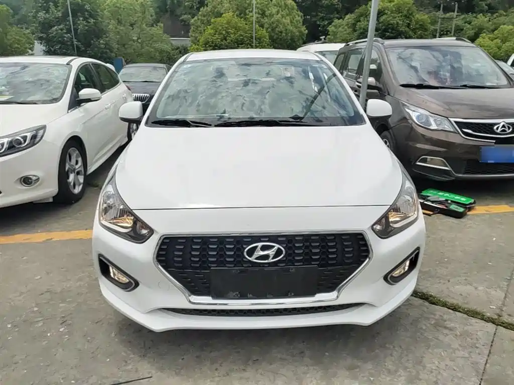 Hyundai Verna 2017 1.4L Manual Color Edition (China V)