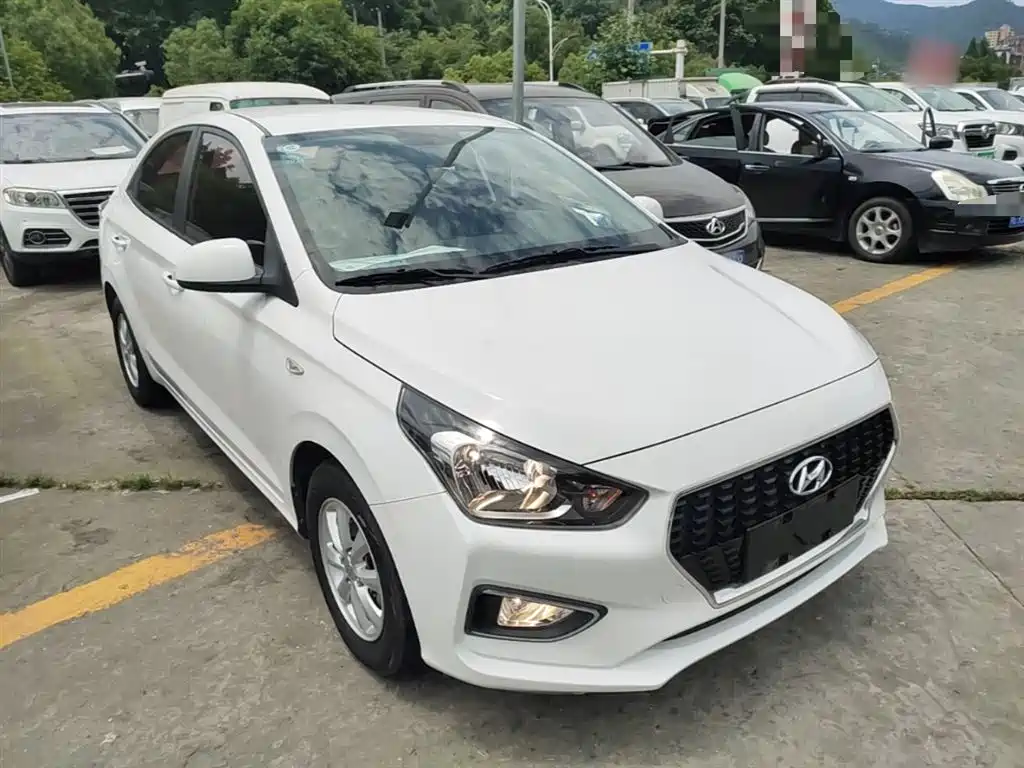 Hyundai Verna 2017 1.4L Manual Color Edition (China V)
