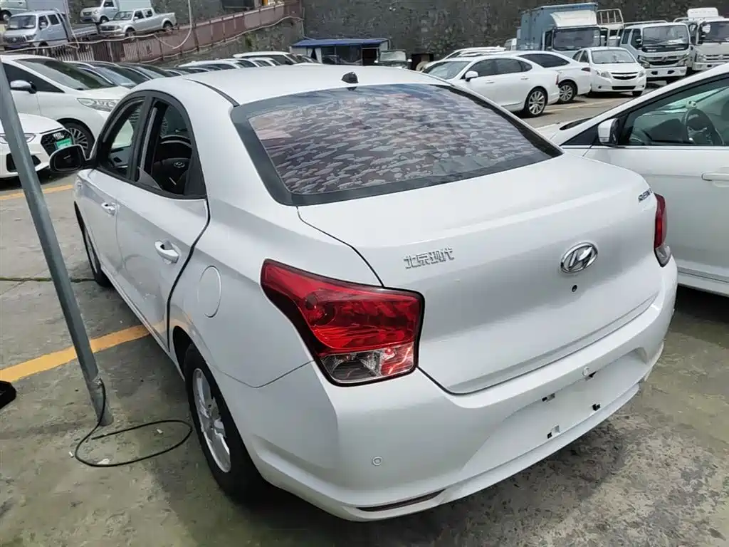 Hyundai Verna 2017 1.4L Manual Color Edition (China V)