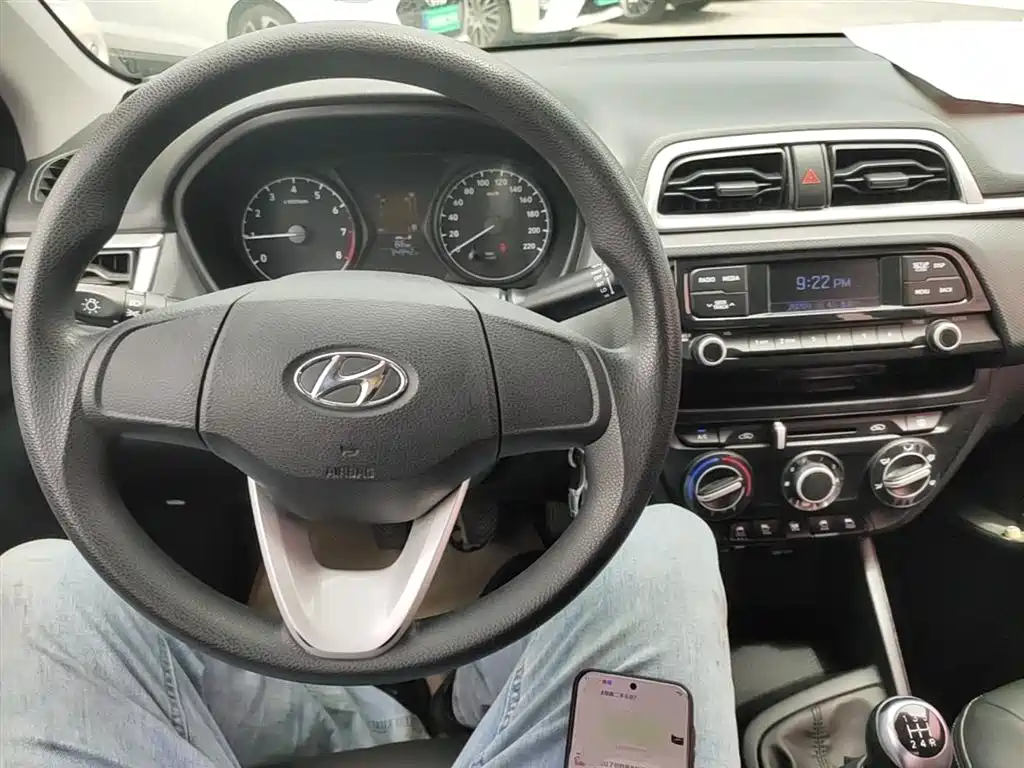 Hyundai Verna 2017 1.4L Manual Color Edition (China V)