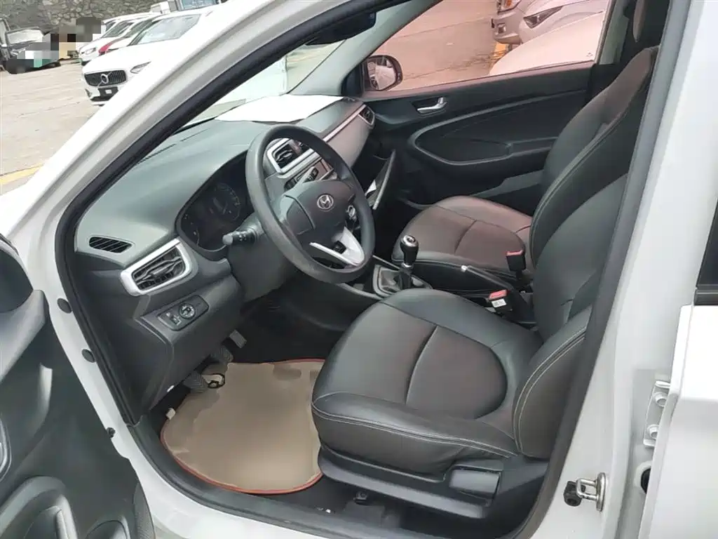Hyundai Verna 2017 1.4L Manual Color Edition (China V)