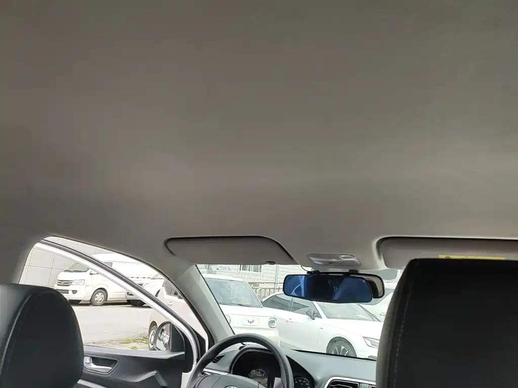Hyundai Verna 2017 1.4L Manual Color Edition (China V)