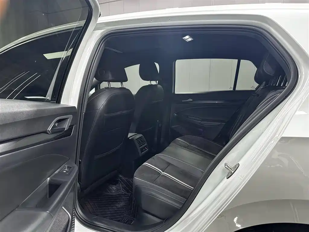 Volkswagen Golf 2023 280TSI DSG R-Line Lite