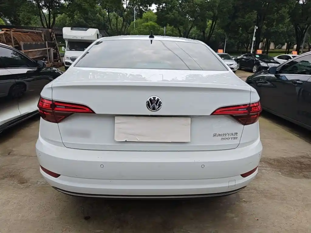 Volkswagen Sagitar 2021 200TSI DSG Surpassing Edition