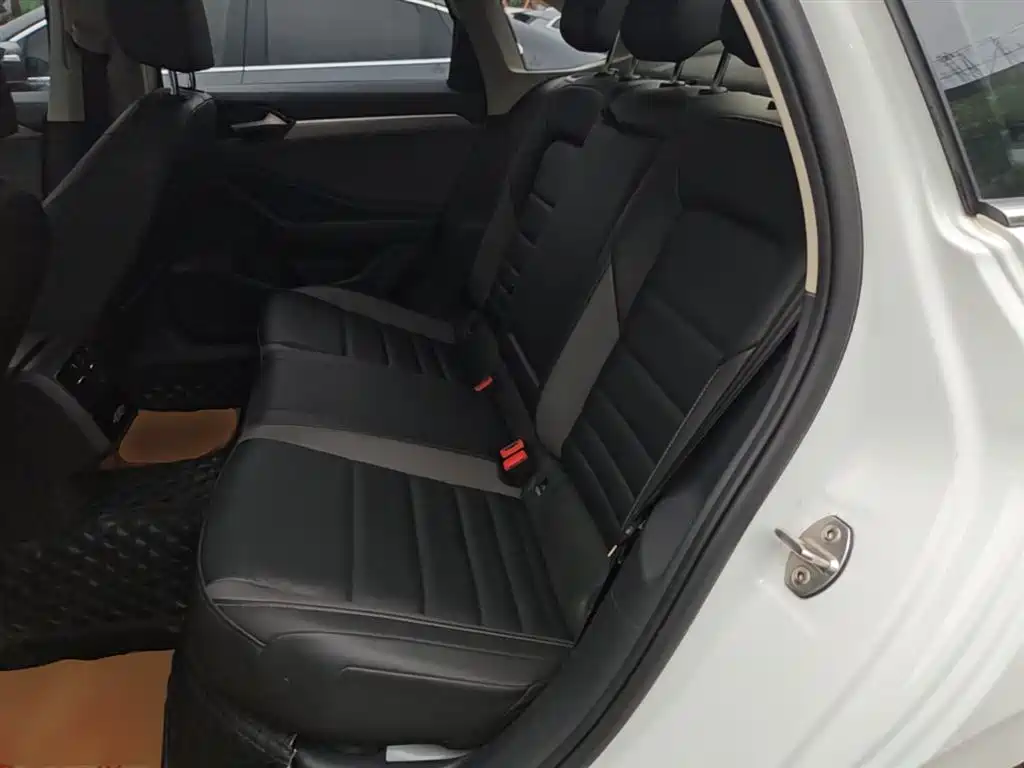 Volkswagen Sagitar 2021 200TSI DSG Surpassing Edition