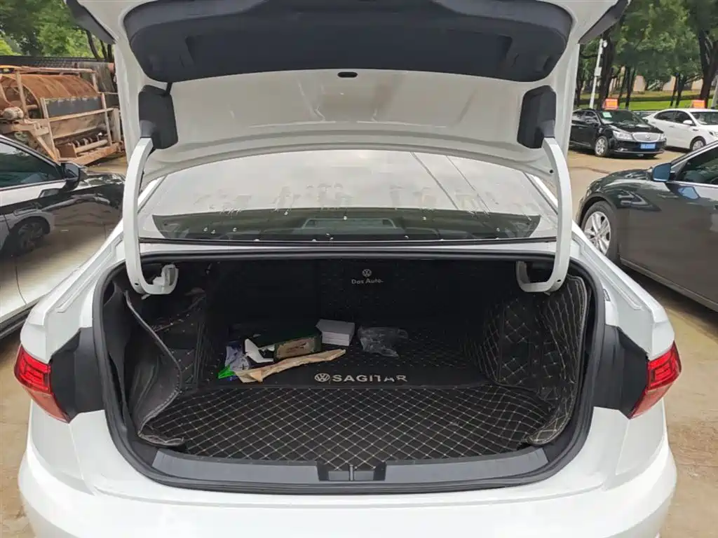 Volkswagen Sagitar 2021 200TSI DSG Surpassing Edition