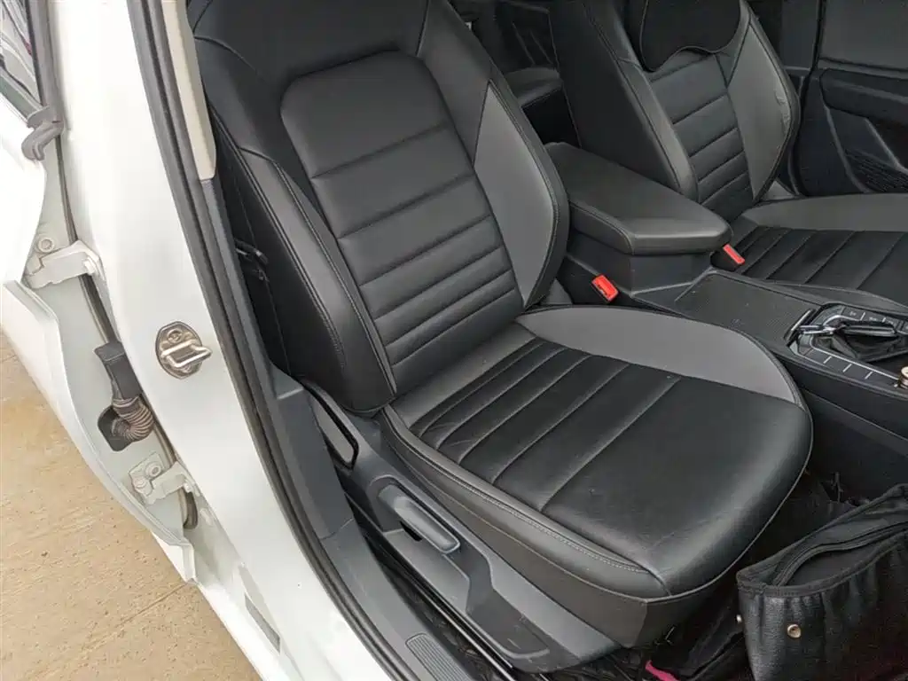Volkswagen Sagitar 2021 200TSI DSG Surpassing Edition